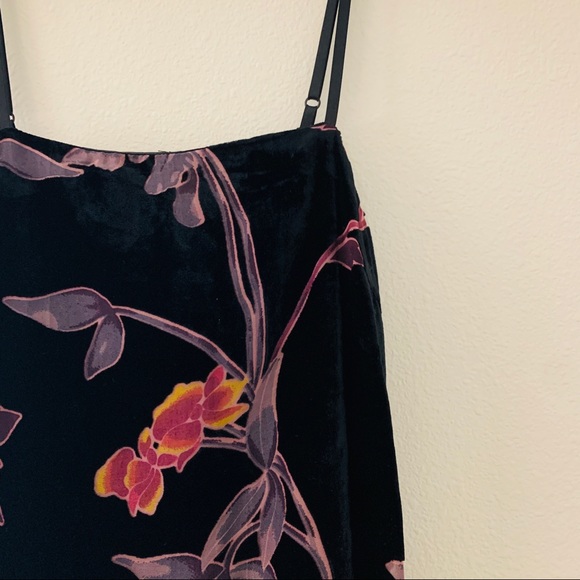 Formal Cocktail Flowered Suede Tie Back Dress - Picture 2 of 5